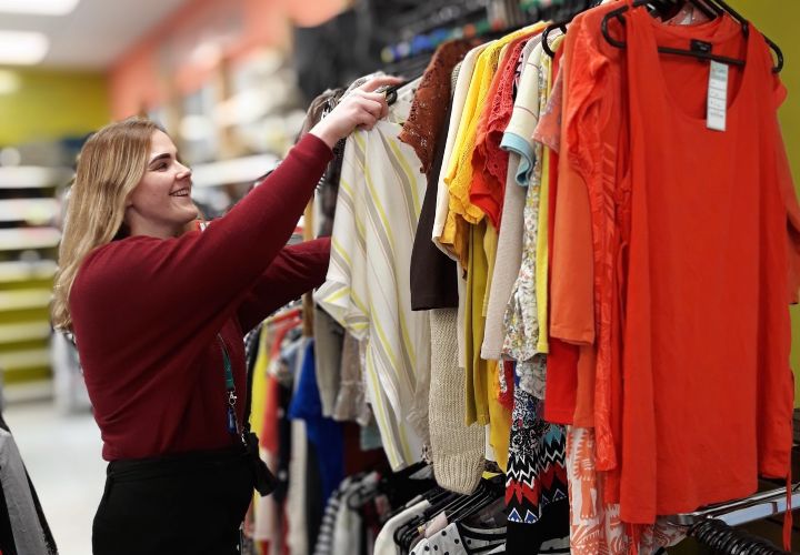 Severn Hospice charity shop Mid Wales