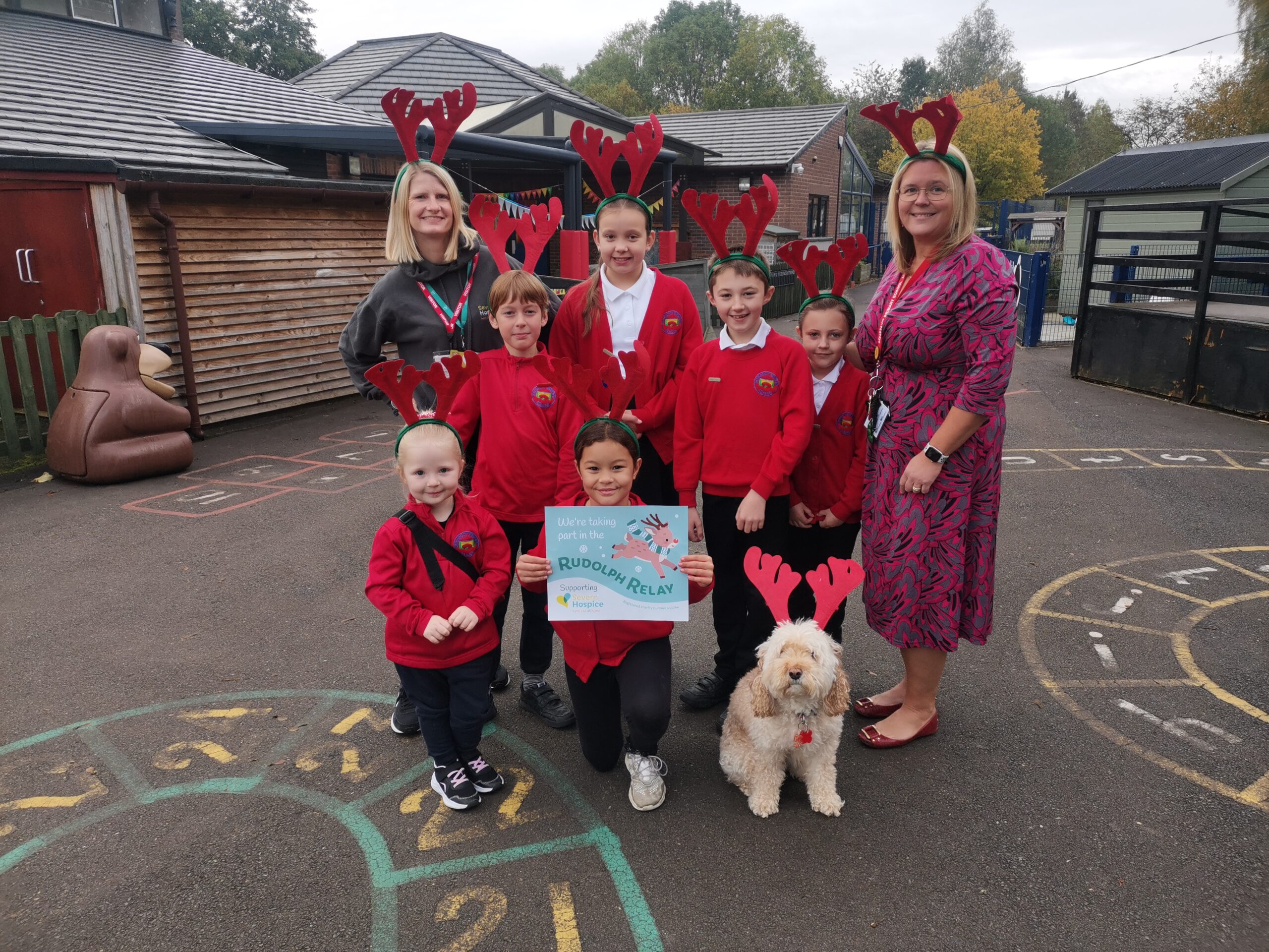 Aqueduct Primary School taking part in Severn Hospice's Rudolph Relay 2023